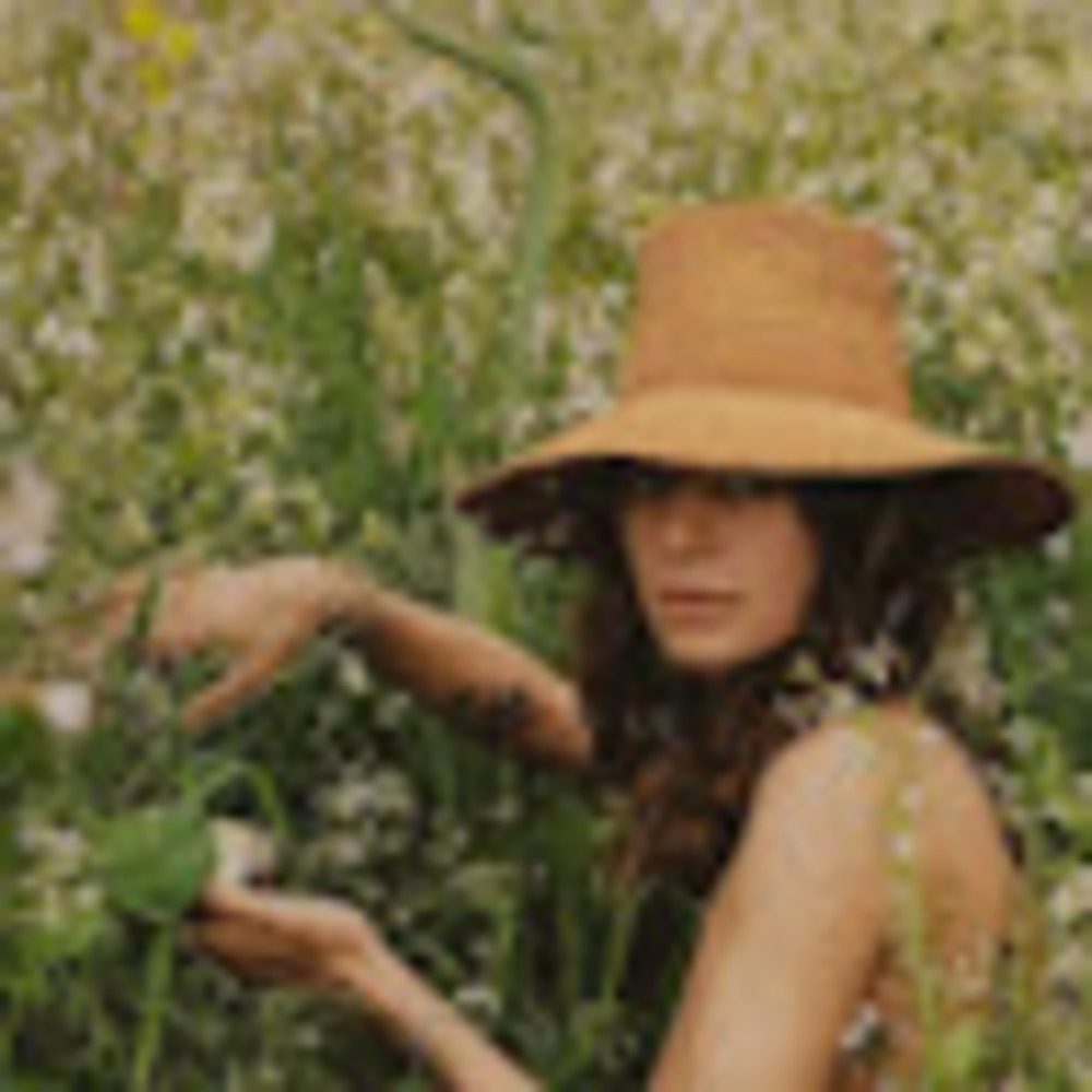 Meet your Posher, Talia